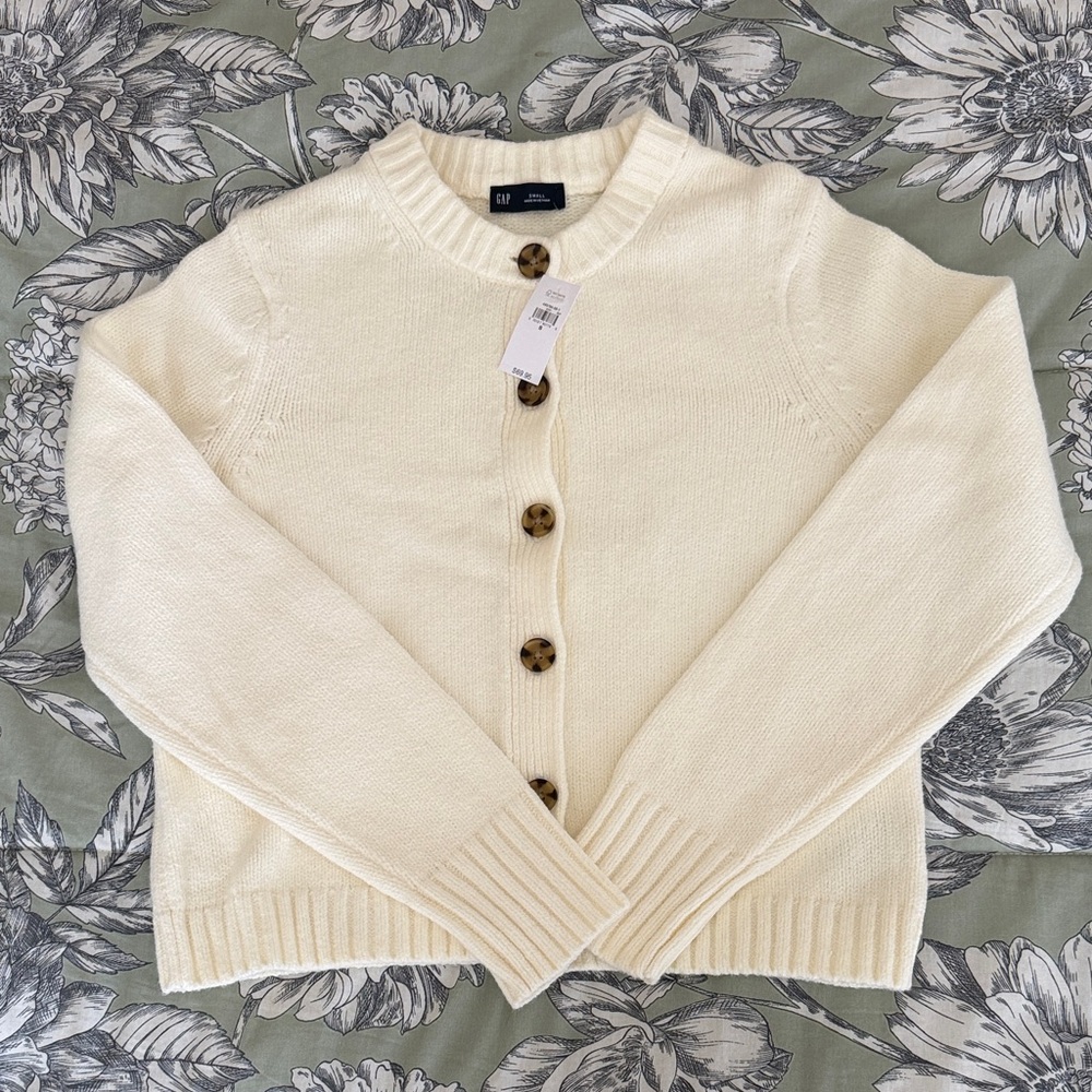 GAP Cashsoft Ivory Cardigan Size S NWT